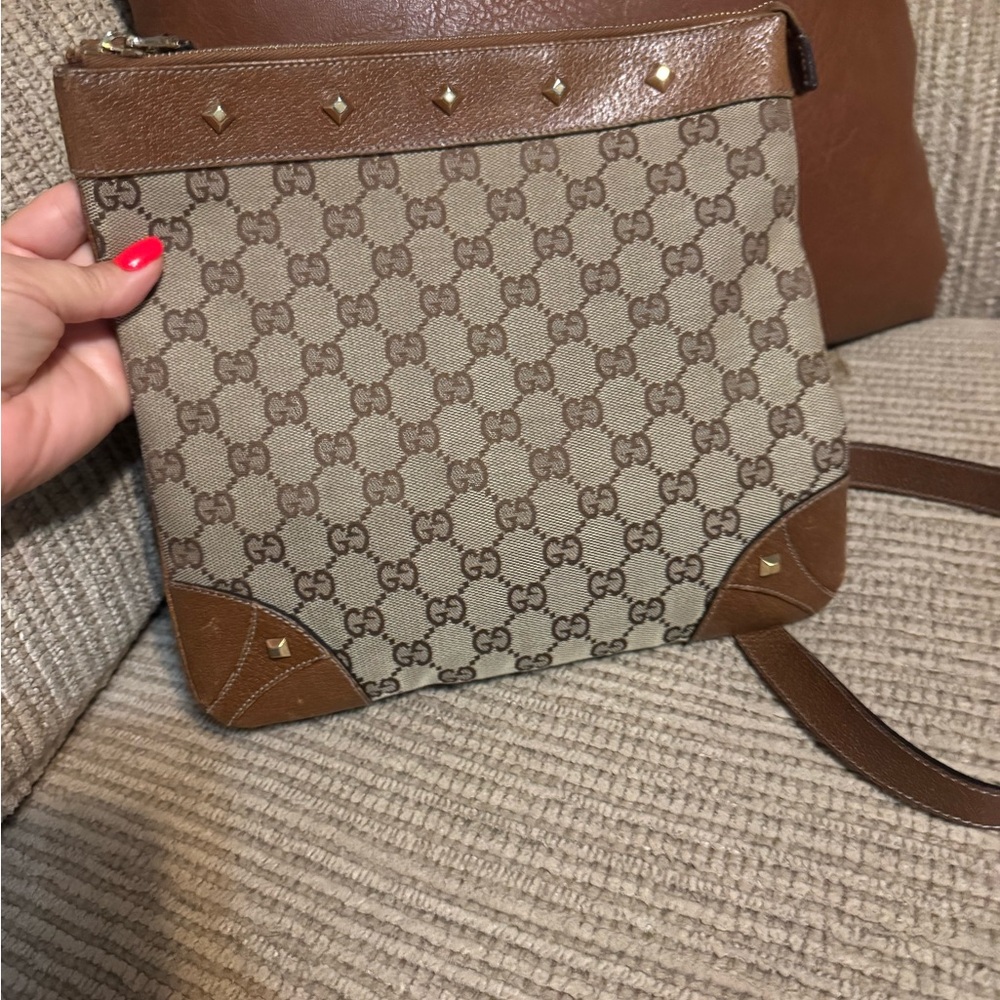 Gucci Studded Brown Crossbody Bag - Picture 3 of 9